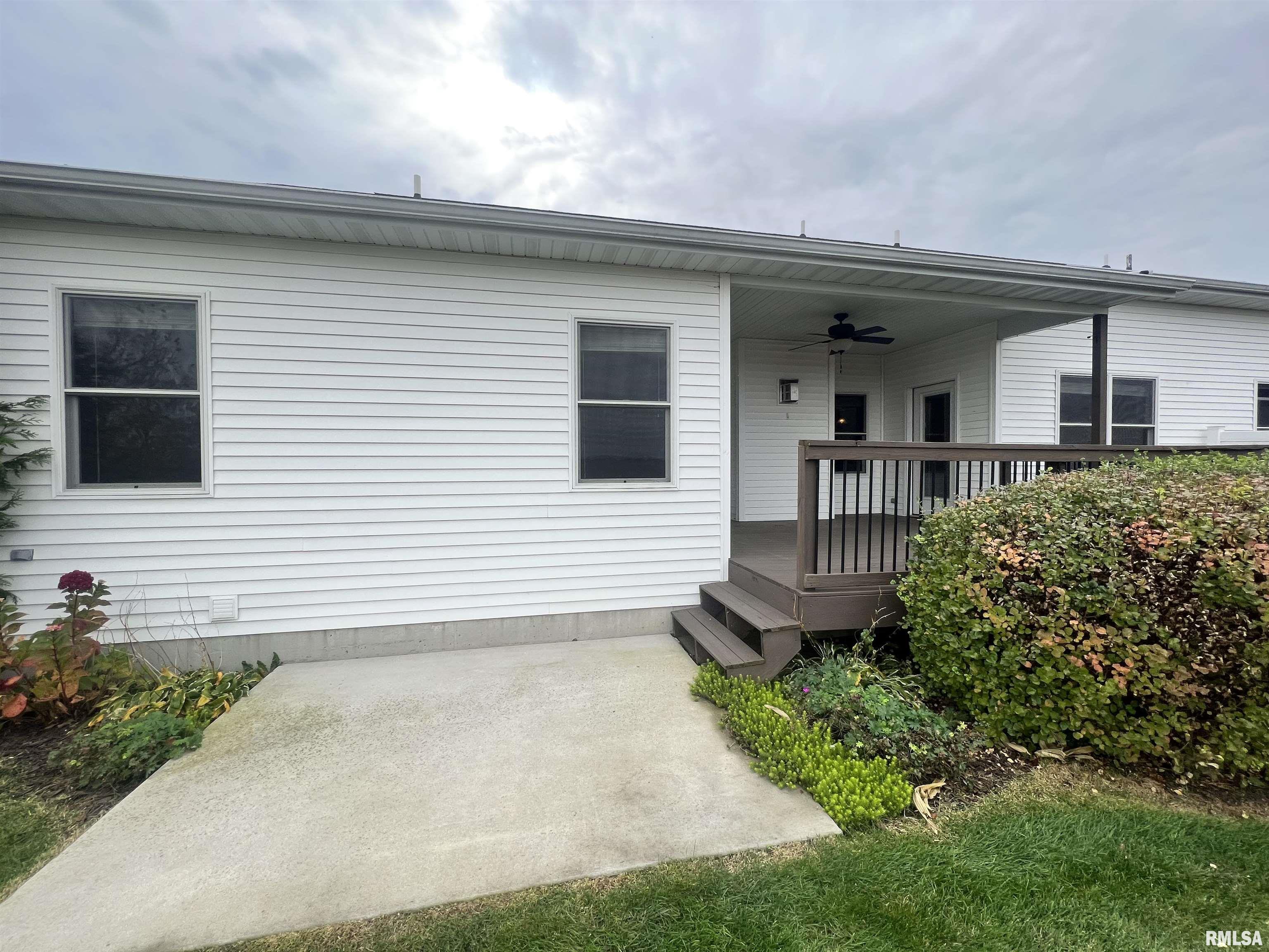 2702 Johnathan Place Springfield, IL 62711 - Photo 32 of 38