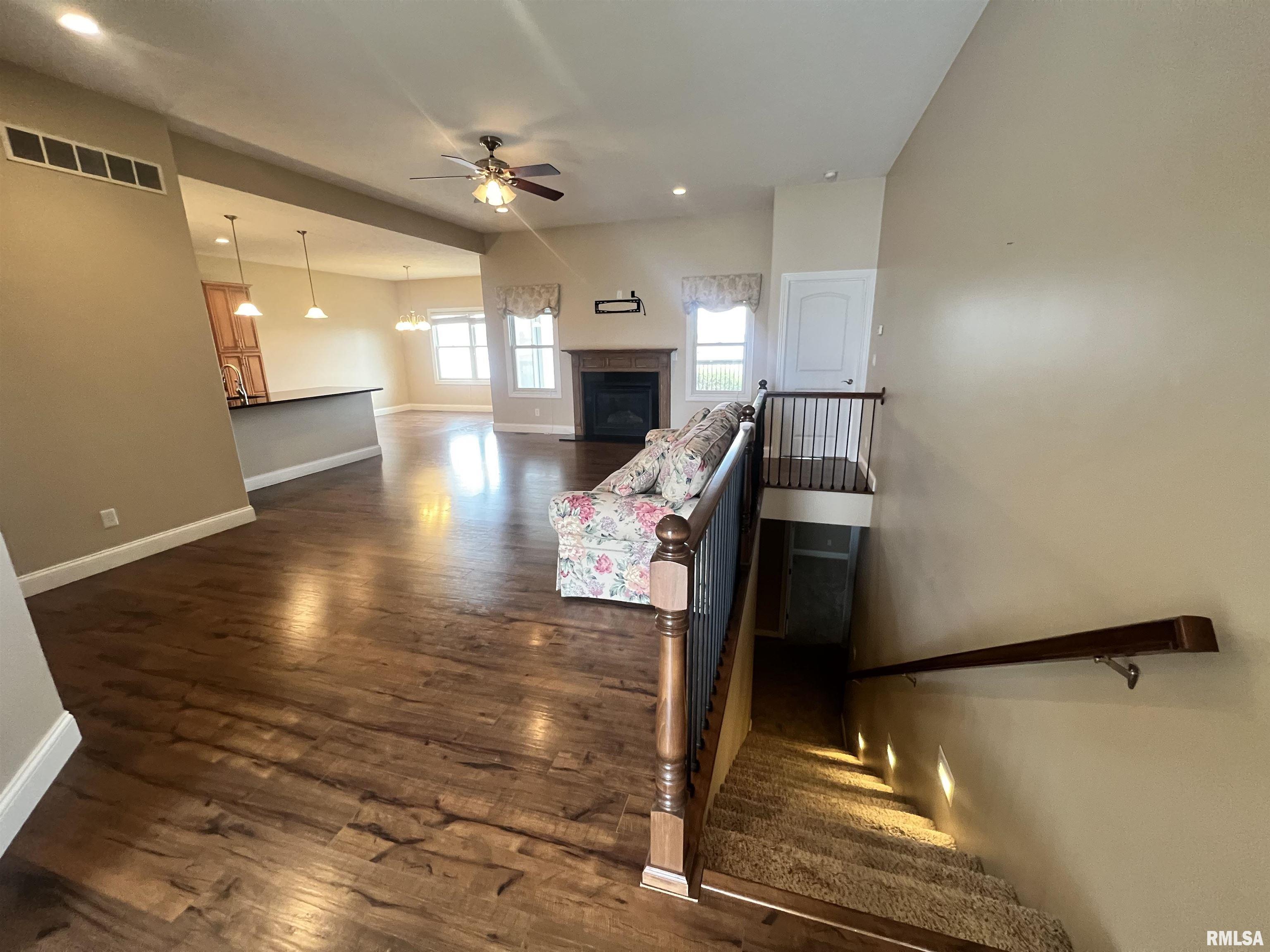 2702 Johnathan Place Springfield, IL 62711 - Photo 5 of 38