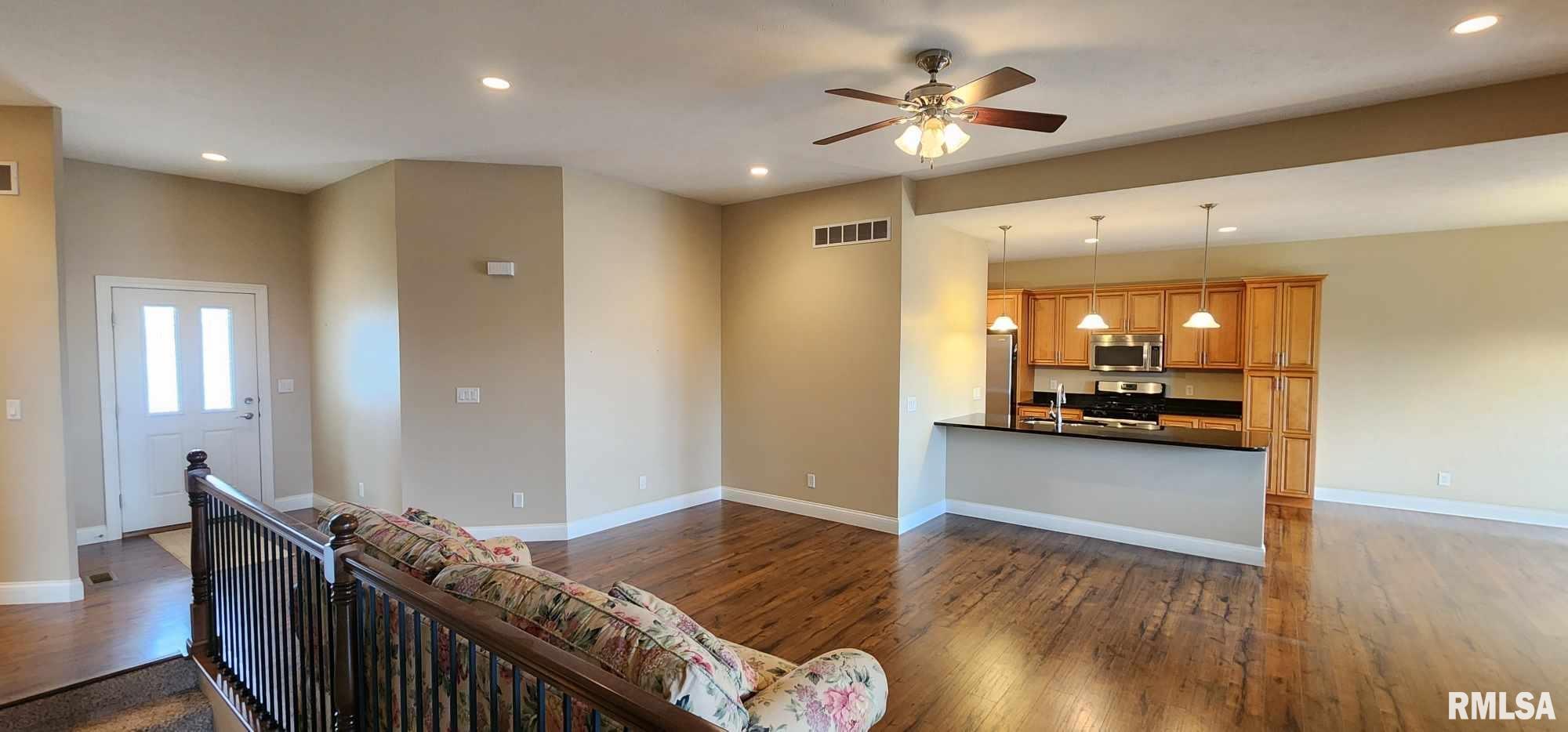 2702 Johnathan Place Springfield, IL 62711 - Photo 7 of 38