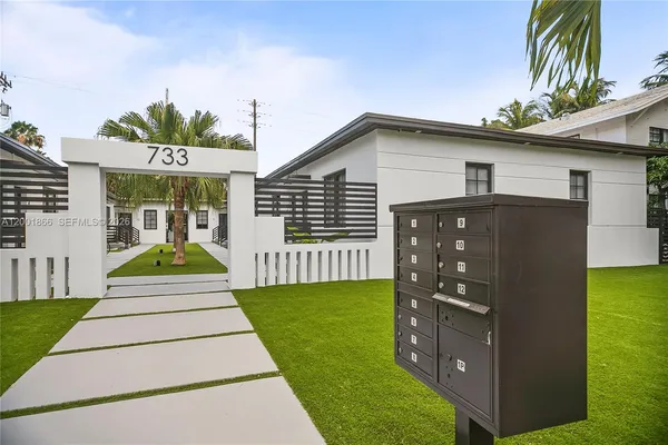 $3,000 | 733 Michigan Avenue, Unit 5, Miami Beach, FL 33139