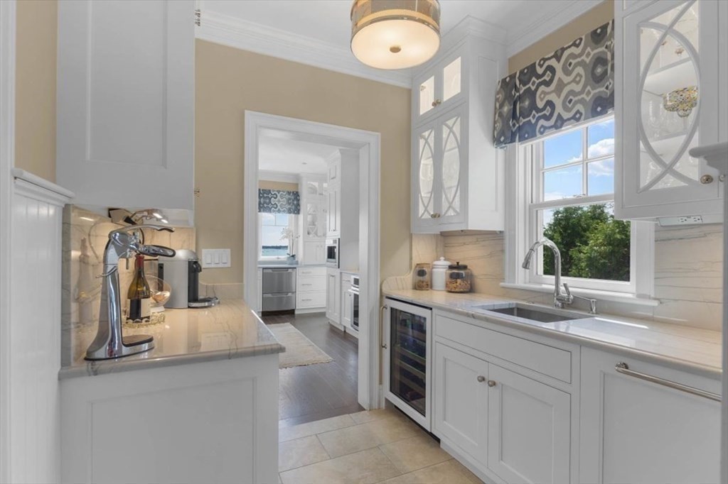 94 Crabtree Road Quincy, MA 02171 - Photo 11 of 42 Gallery Image 11