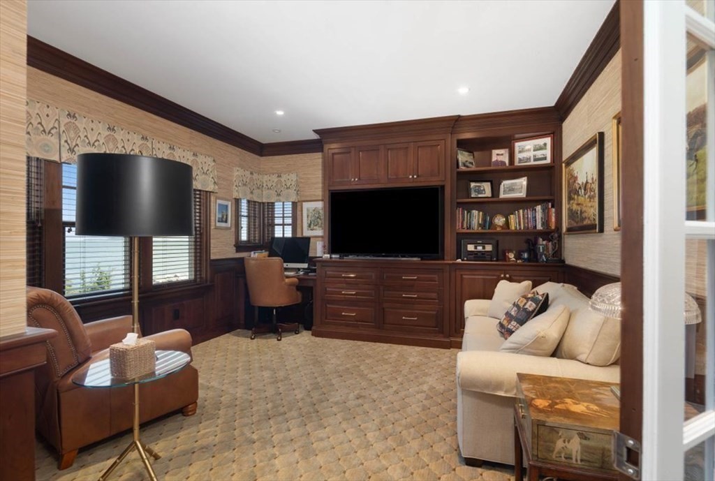 94 Crabtree Road Quincy, MA 02171 - Photo 13 of 42 Gallery Image 13