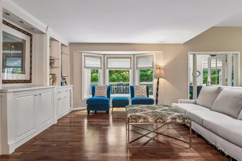 $749,000 | 1140 Hollybrook Drive, Wayzata, MN 55391