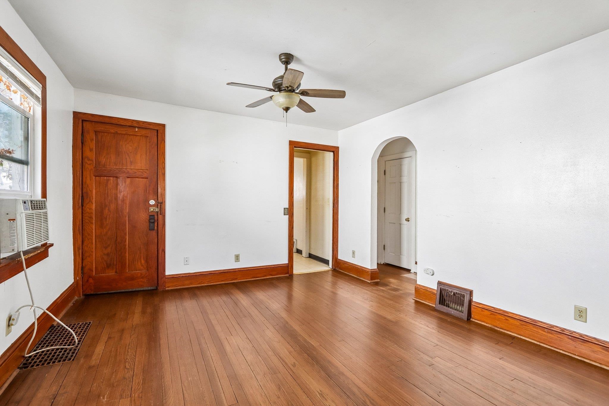 2129 East Johnson Street Madison, WI 53704 - Photo 13 of 42