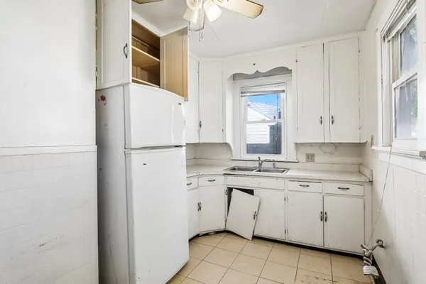 $285,000 | 2129 East Johnson Street, Madison, WI 53704