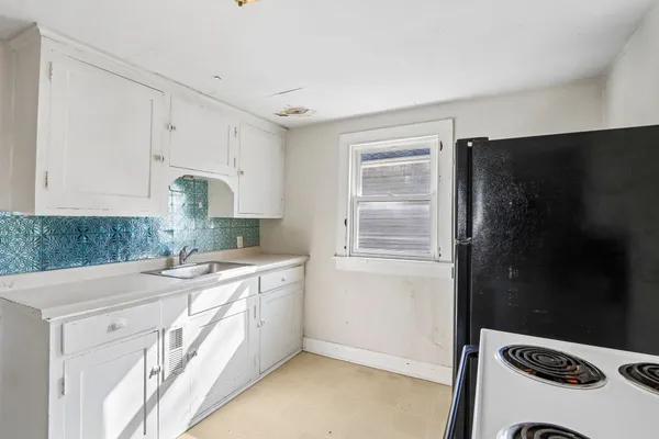 $285,000 | 2129 East Johnson Street, Madison, WI 53704