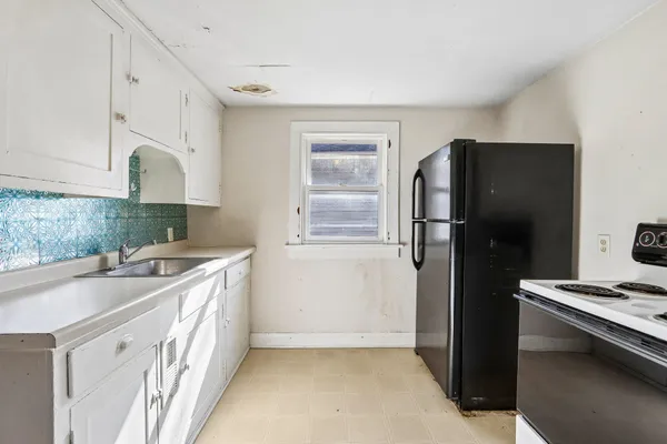 $285,000 | 2129 East Johnson Street, Madison, WI 53704