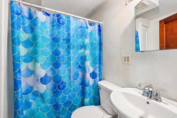 $285,000 | 2129 East Johnson Street, Madison, WI 53704