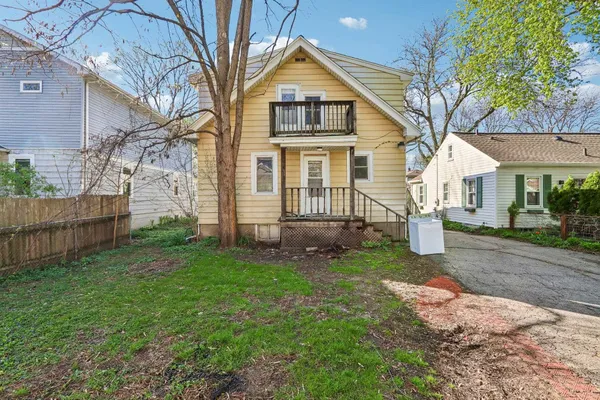 $285,000 | 2129 East Johnson Street, Madison, WI 53704