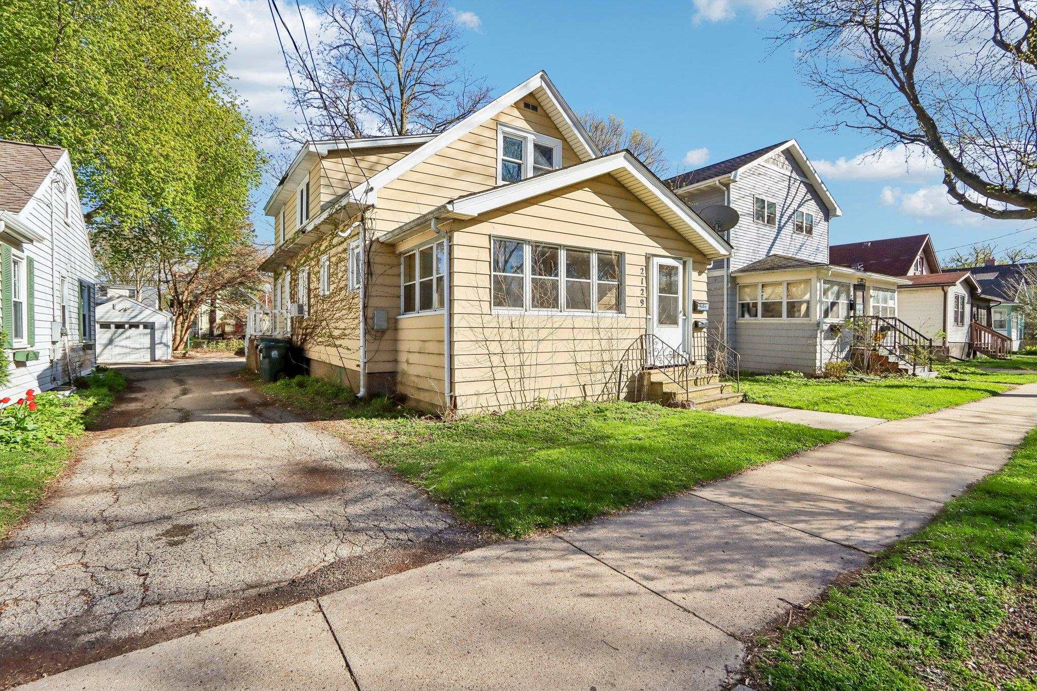 2129 East Johnson Street Madison, WI 53704 - Photo 5 of 42