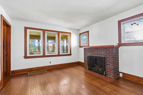 $285,000 | 2129 East Johnson Street, Madison, WI 53704