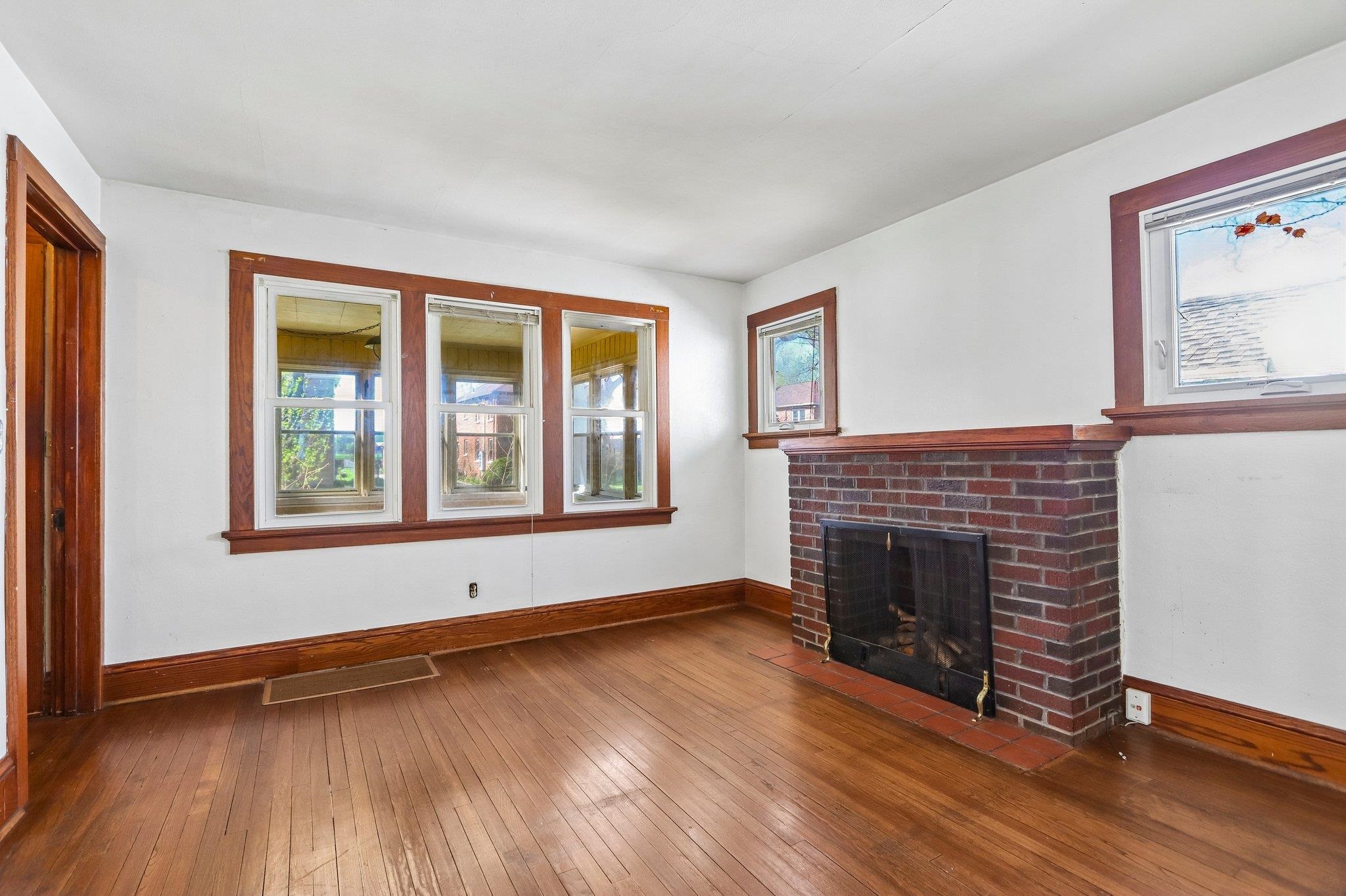 2129 East Johnson Street Madison, WI 53704 - Photo 10 of 42
