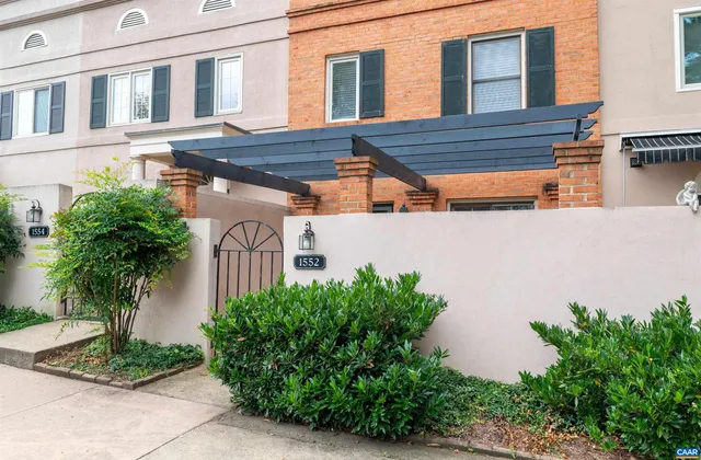$360,000 | 1552 Garden Court, Charlottesville, VA 22901
