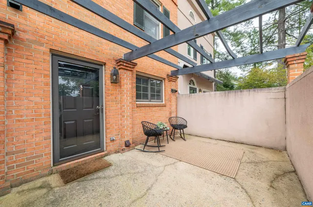 $360,000 | 1552 Garden Court, Charlottesville, VA 22901