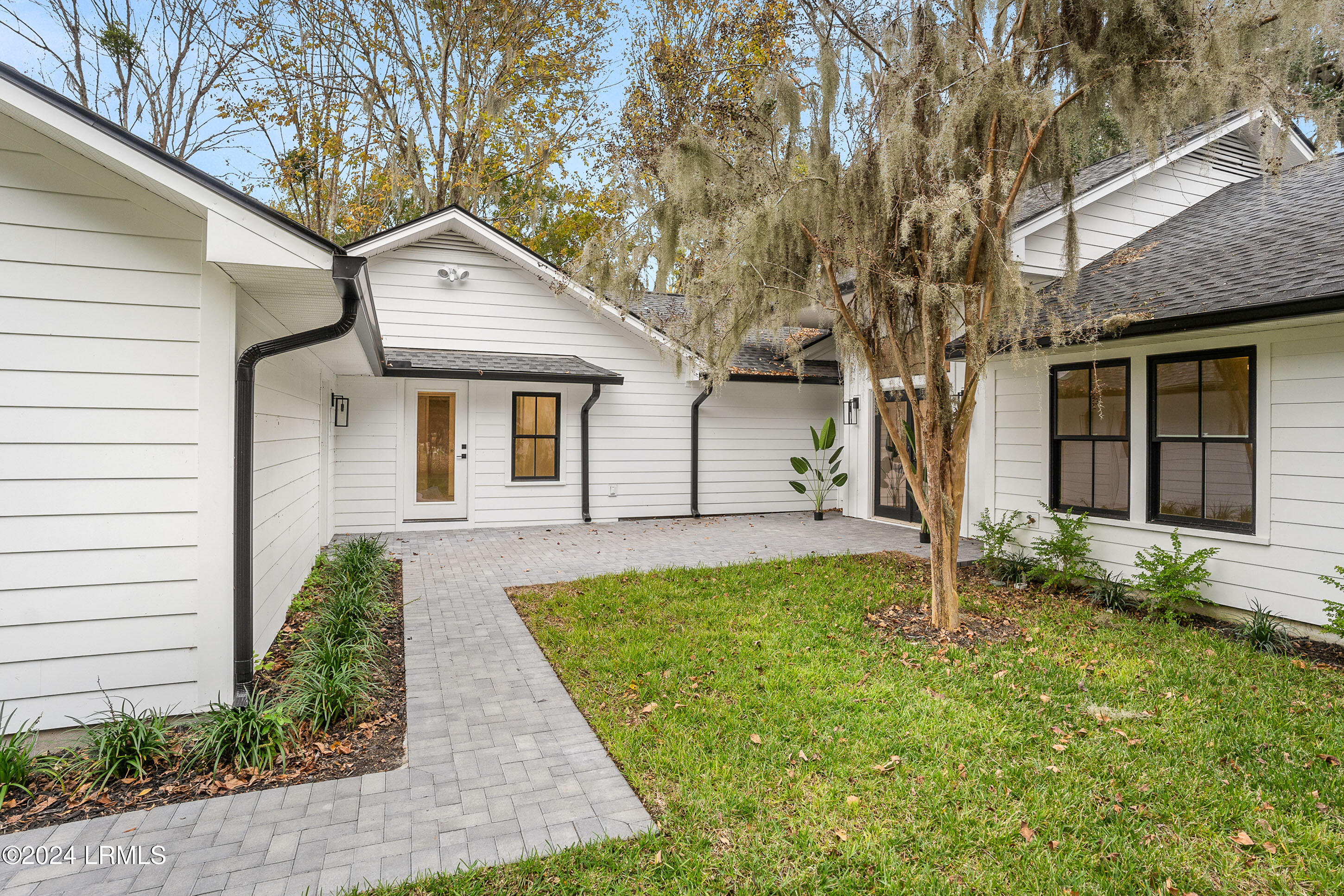 710 State Rd S-7-721 Beaufort, SC 29906 - Photo 3 of 54 IMG_5262