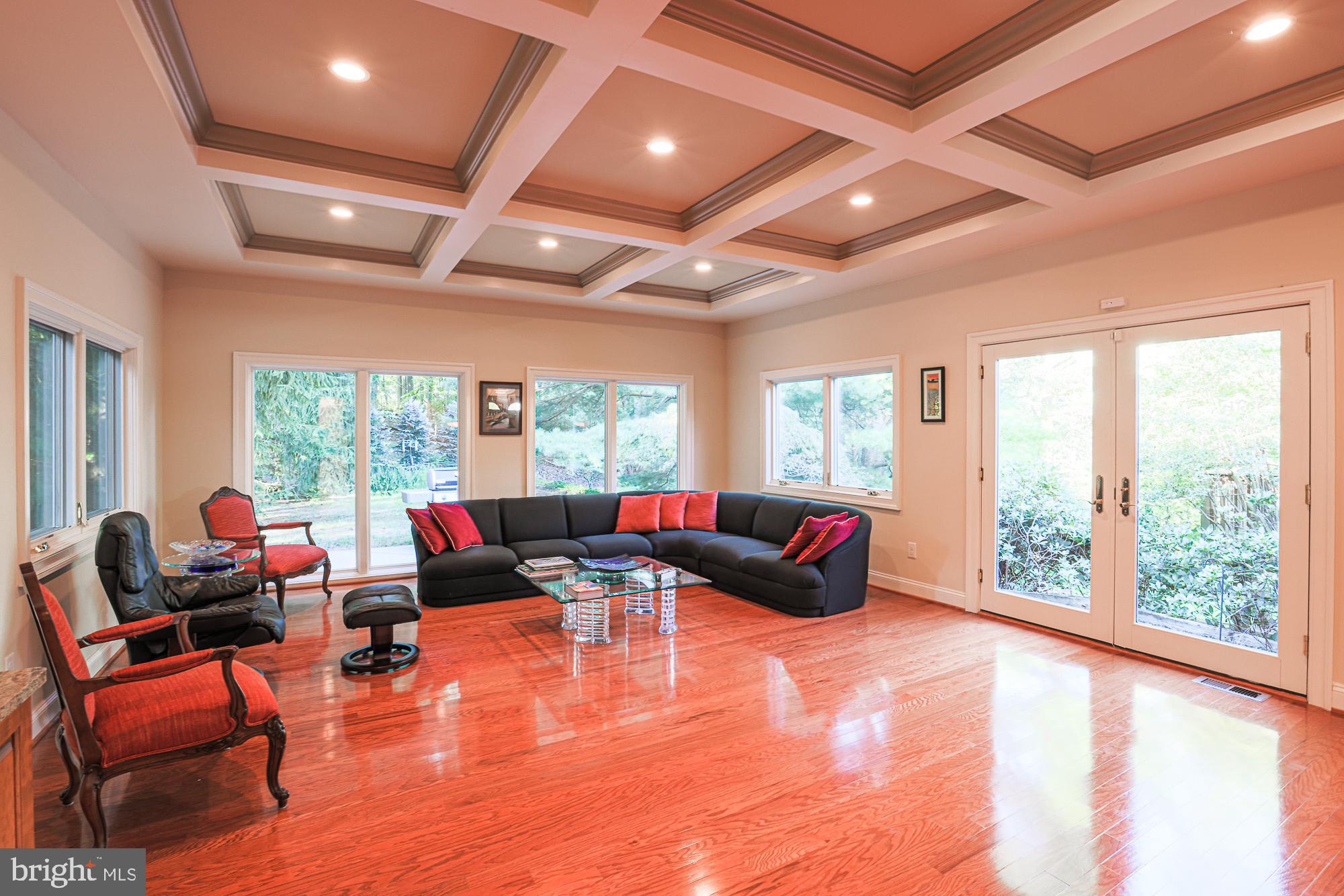 7210 Denberg Road Baltimore, MD 21209 - Photo 4 of 43 Gallery Image 4