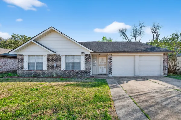 $1,875 | 15811 Pfeiffer Drive, Houston, TX 77082