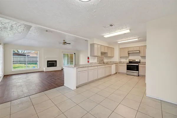$1,875 | 15811 Pfeiffer Drive, Houston, TX 77082