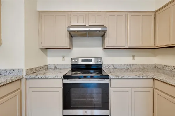 $1,875 | 15811 Pfeiffer Drive, Houston, TX 77082