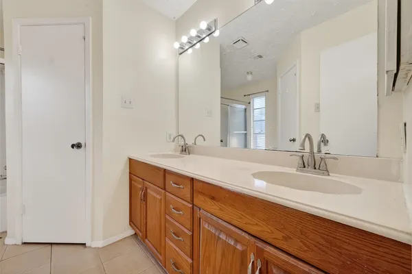 $1,875 | 15811 Pfeiffer Drive, Houston, TX 77082