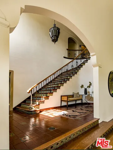 $6,297,000 | 2250 North Berendo Street, Los Angeles, CA 90027