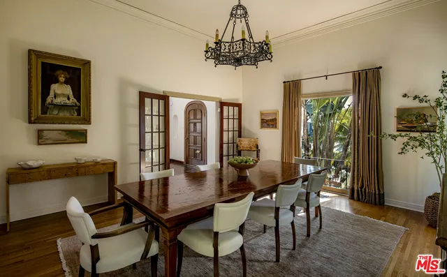 $6,297,000 | 2250 North Berendo Street, Los Angeles, CA 90027