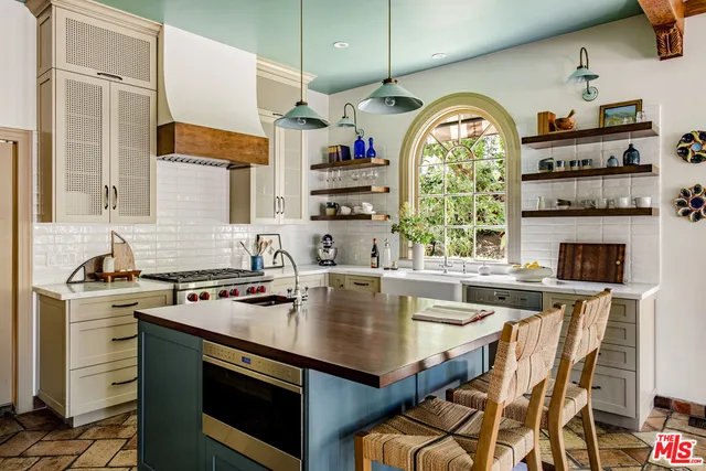 $6,297,000 | 2250 North Berendo Street, Los Angeles, CA 90027