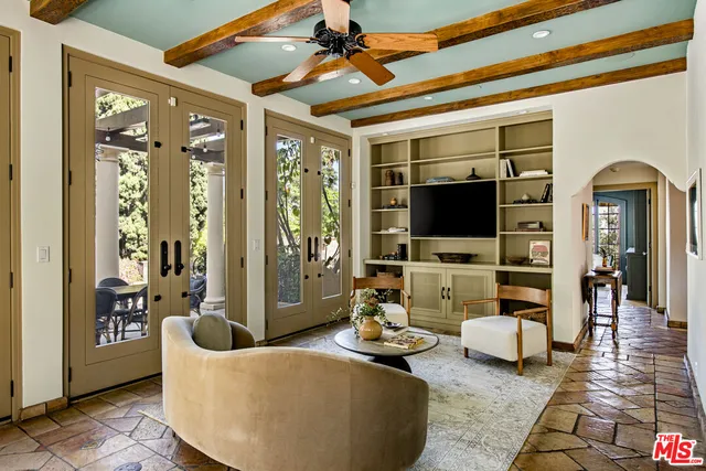 $6,297,000 | 2250 North Berendo Street, Los Angeles, CA 90027