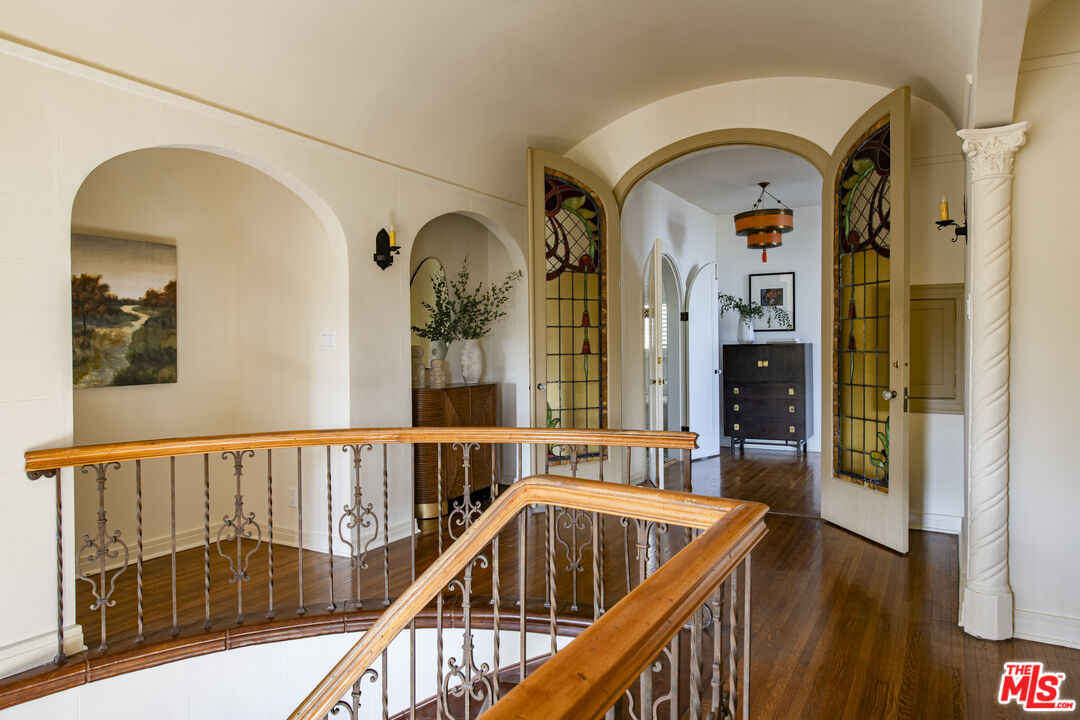 2250 North Berendo Street Los Angeles, CA 90027 - Photo 27 of 64