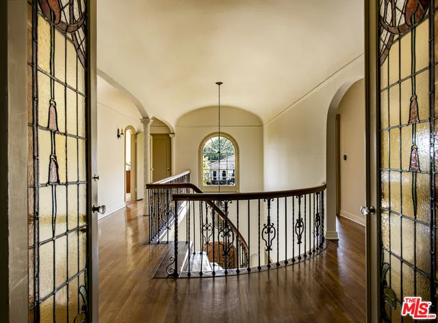 $6,297,000 | 2250 North Berendo Street, Los Angeles, CA 90027