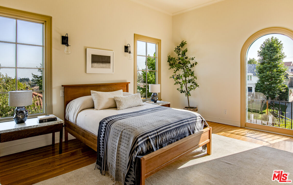 2250 North Berendo Street Los Angeles, CA 90027 - Photo 41 of 64