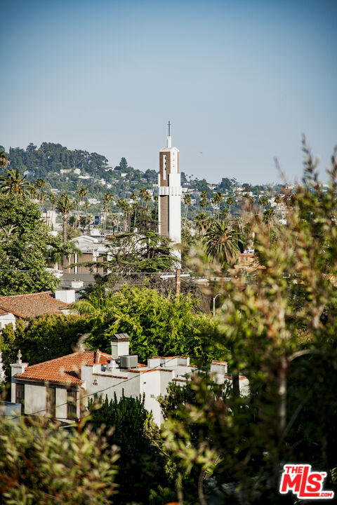 2250 North Berendo Street Los Angeles, CA 90027 - Photo 43 of 64