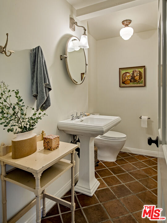 2250 North Berendo Street Los Angeles, CA 90027 - Photo 50 of 64