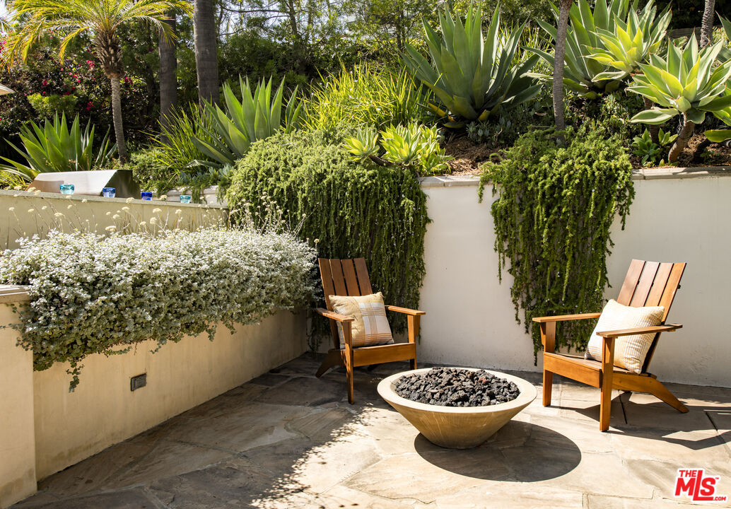 2250 North Berendo Street Los Angeles, CA 90027 - Photo 54 of 64