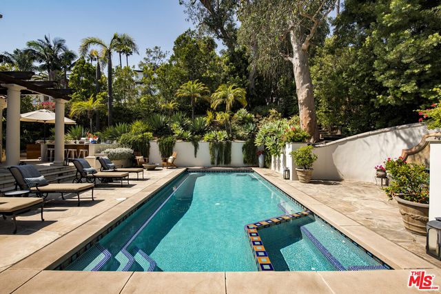 $5,272,000 | 2250 North Berendo Street, Los Angeles, CA 90027