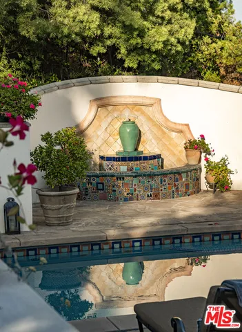 $6,297,000 | 2250 North Berendo Street, Los Angeles, CA 90027