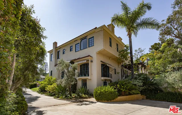 $6,297,000 | 2250 North Berendo Street, Los Angeles, CA 90027