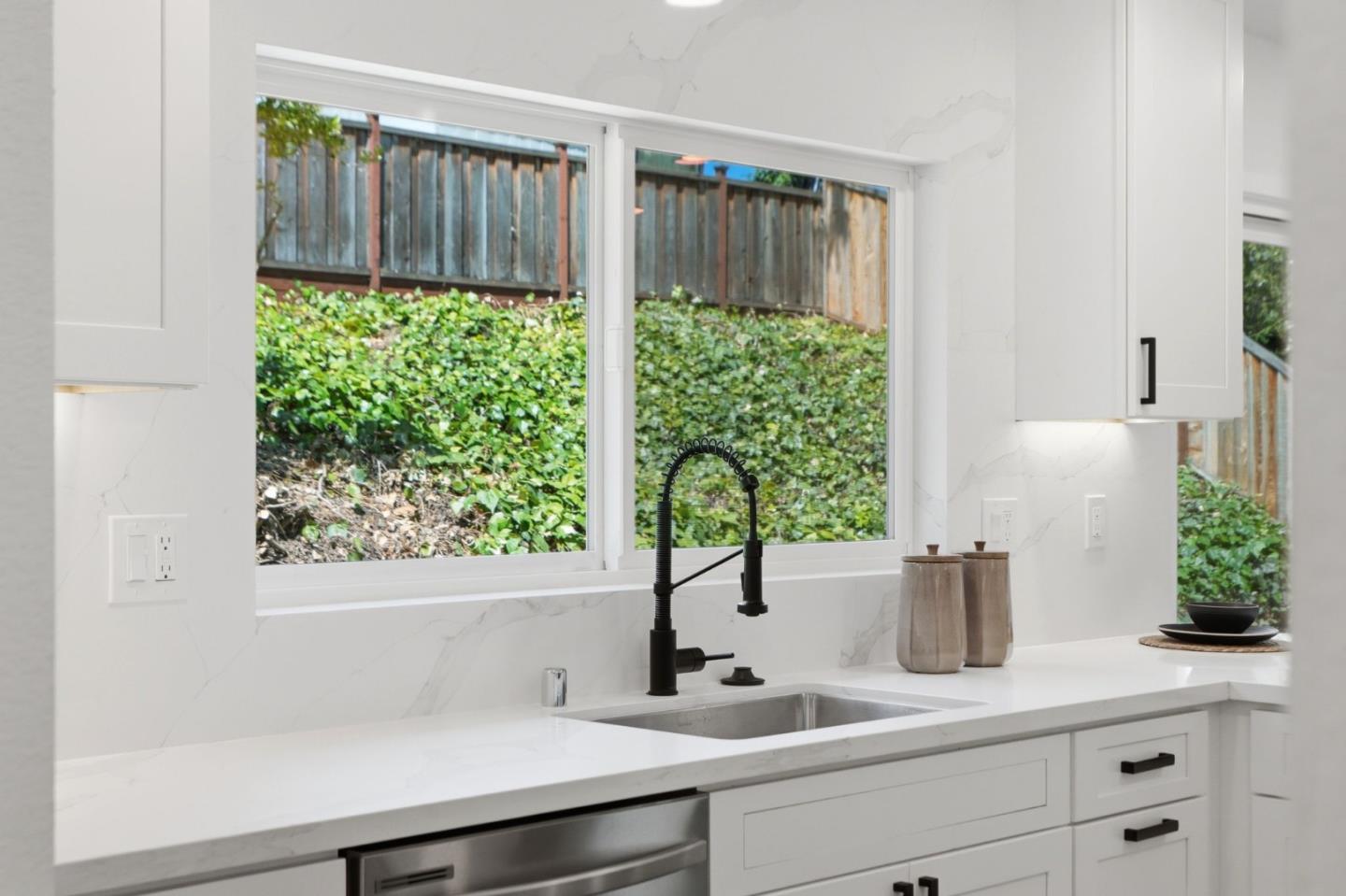 93 Ridgeview Avenue San Jose, CA 95127 - Photo 18 of 60