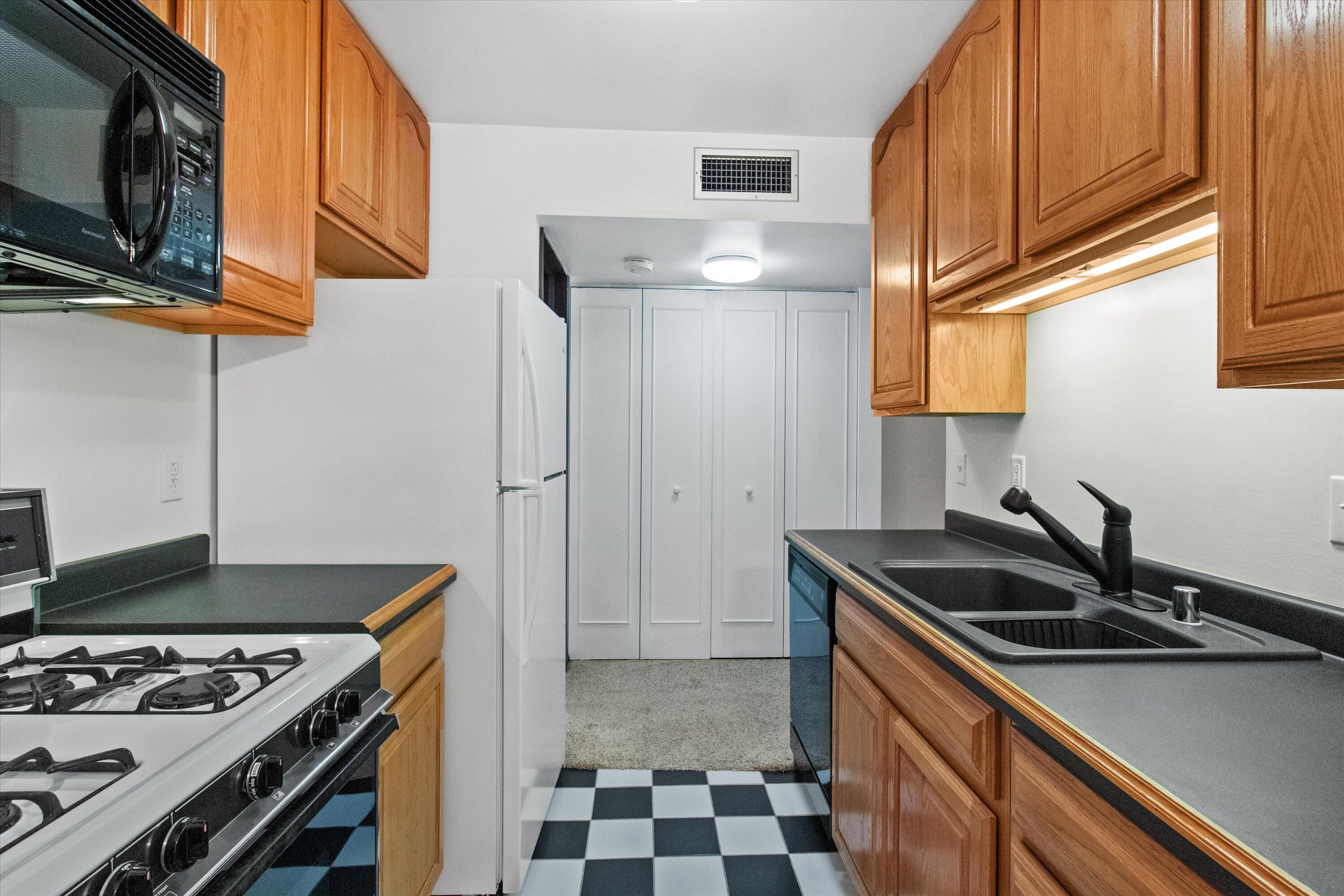 11958 West Mill Road, Unit 24 Milwaukee, WI 53225 - Photo 7 of 21 08-IMG_8750