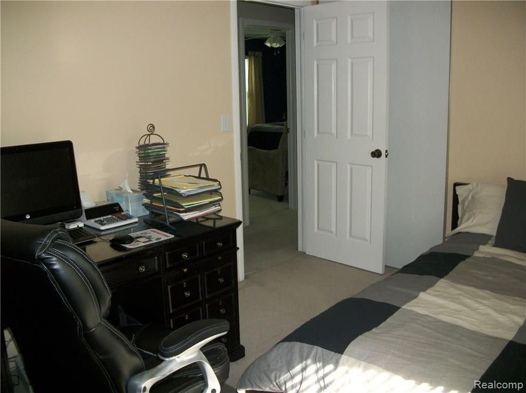 36125 Fredericksburg Road Farmington Hills, MI 48331 - Photo 49 of 63