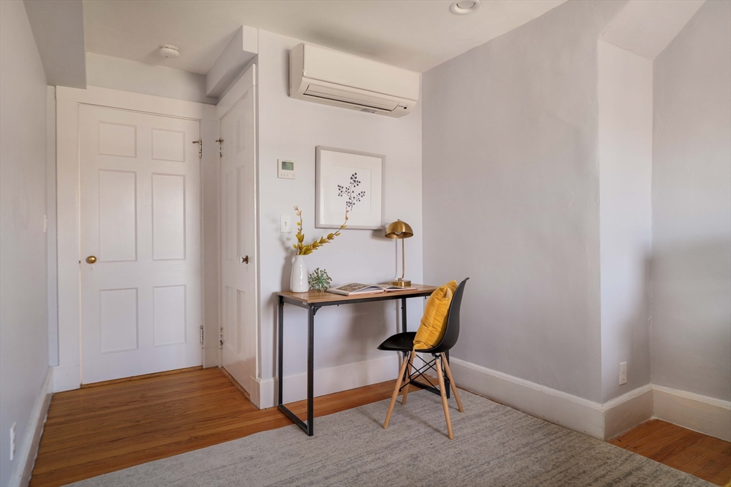 169 Commonwealth Avenue, Unit 5 Boston, MA 02116 - Photo 22 of 31 a view of workspace with furniture