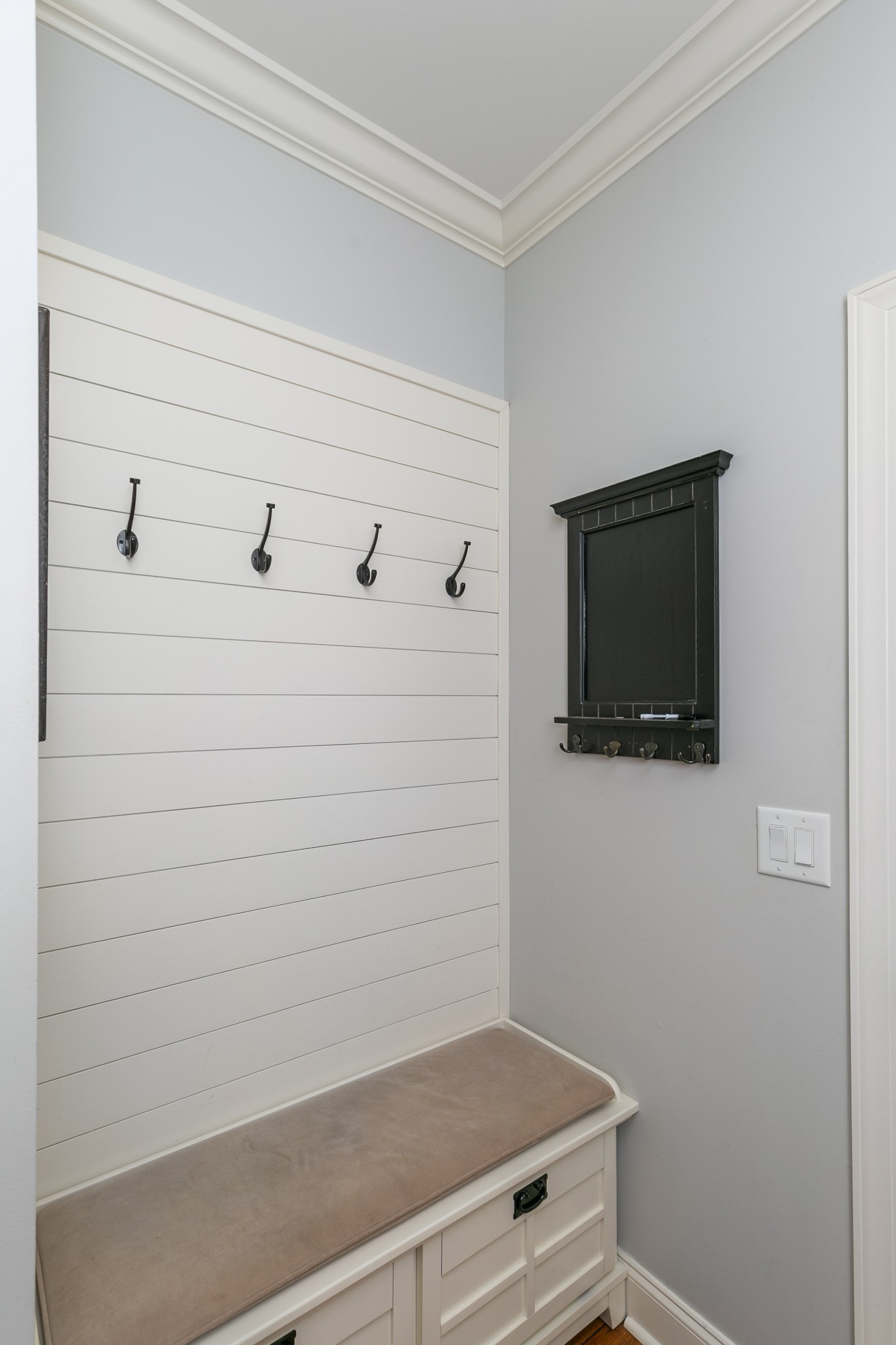 676 Burford Road Lebanon, TN 37087 - Photo 17 of 33 a view of a hallway
