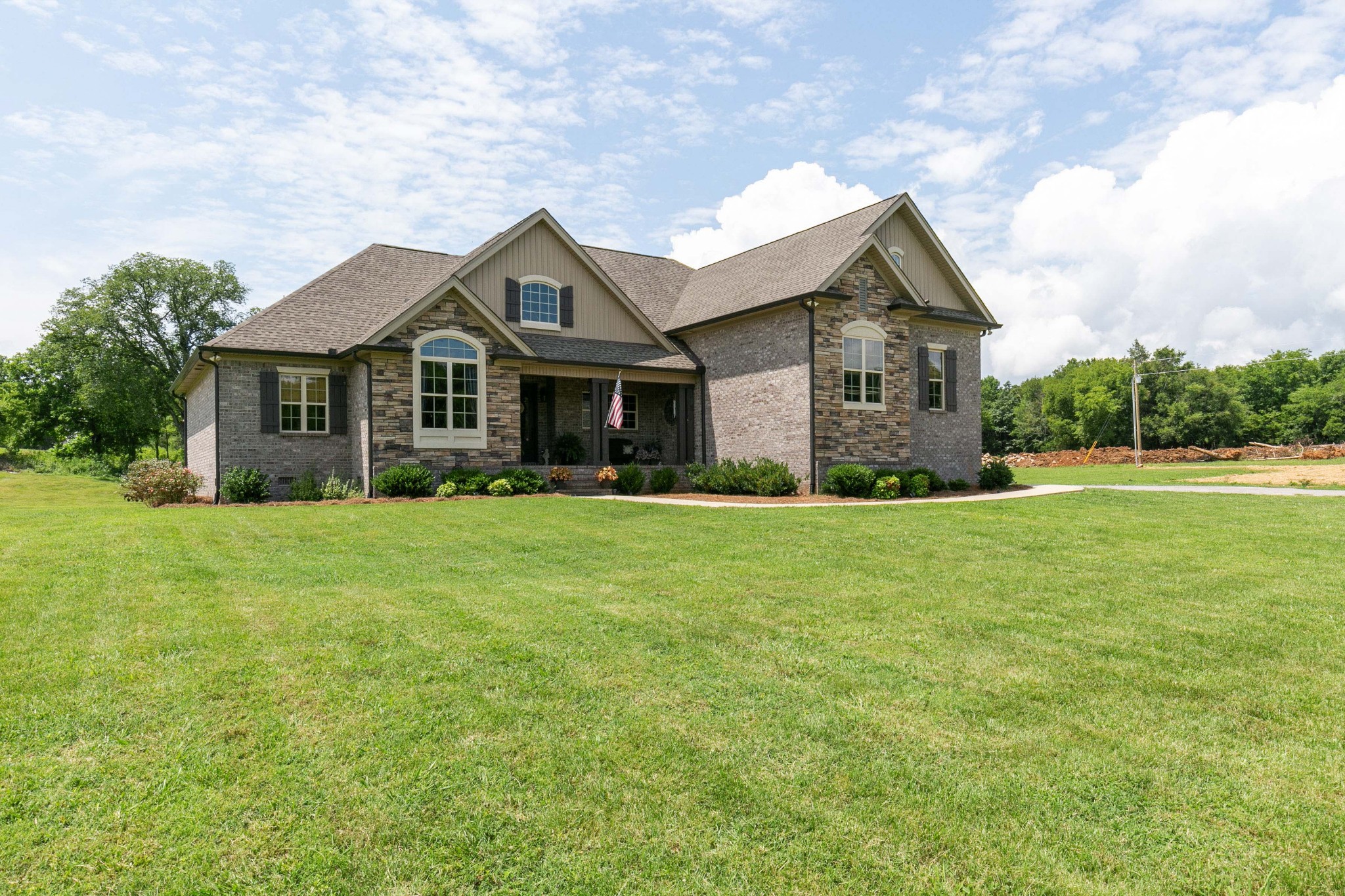 676 Burford Road Lebanon, TN 37087 - Photo 4 of 33 a front view of house with yard and green space