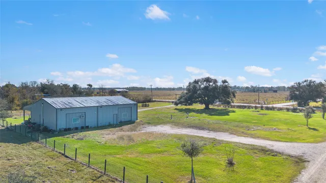 $500,000 | 1210 County Road 32, Angleton, TX 77515