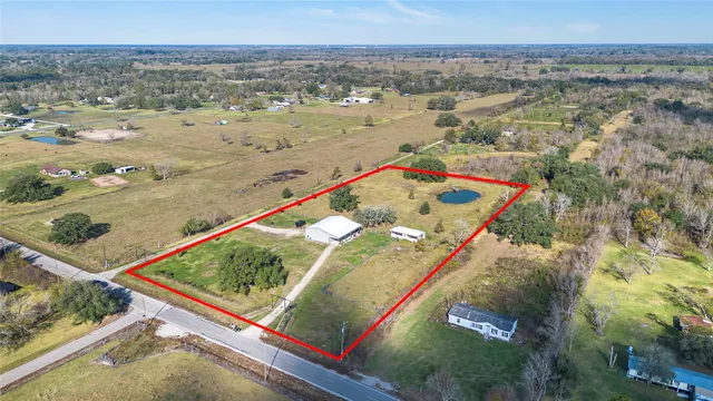 $500,000 | 1210 County Road 32, Angleton, TX 77515
