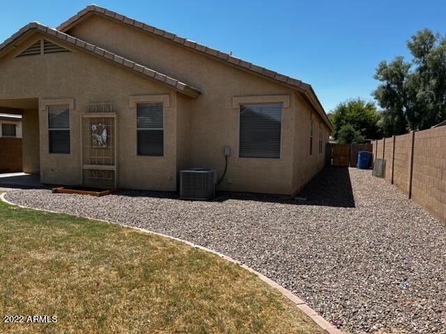 4311 South Splendor Place Gilbert, AZ 85297 - Photo 21 of 24 a house view with a backyard space