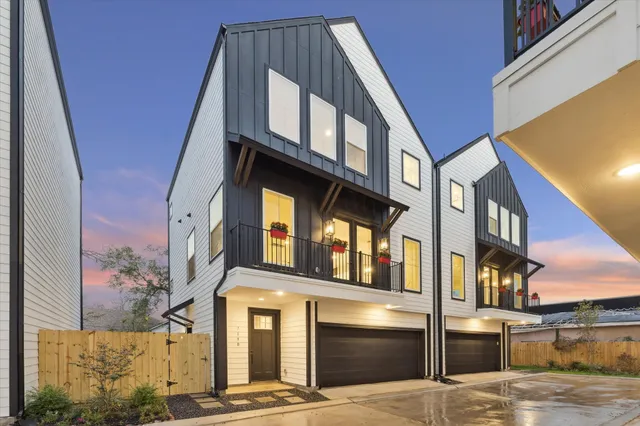 $439,700 | 719 Thornton Road, Unit B, Houston, TX 77018