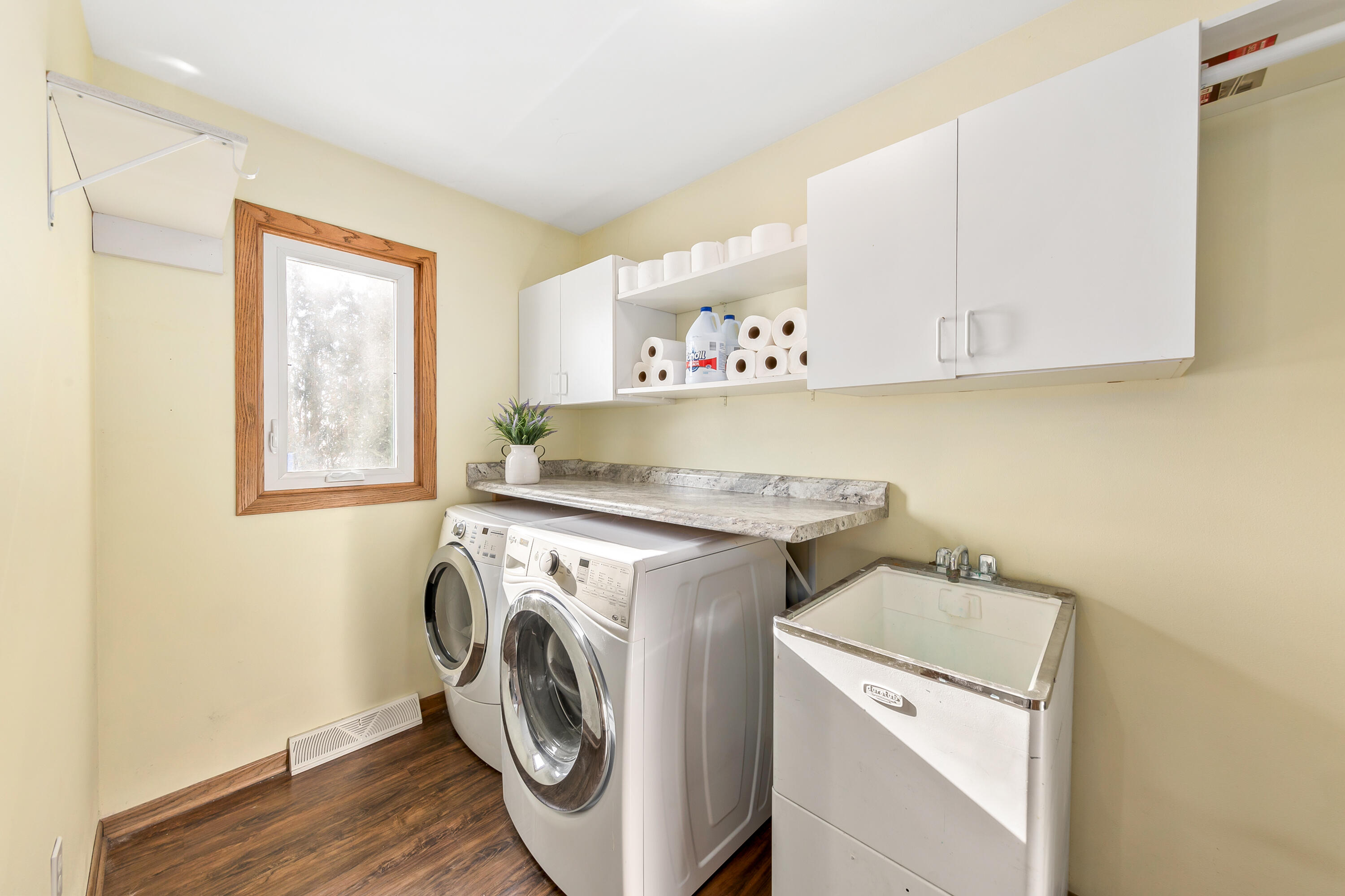 641 Small Farm Road Mukwonago, WI 53149 - Photo 24 of 50 Laundry Room