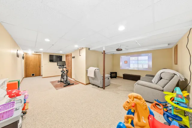 $534,900 | 641 Small Farm Road, Mukwonago, WI 53149