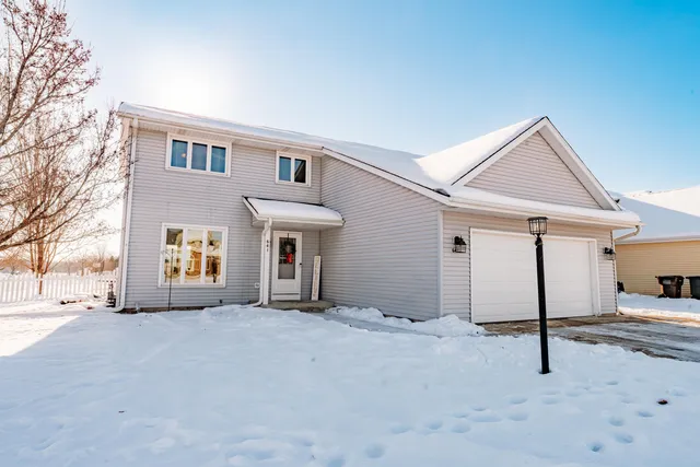 $534,900 | 641 Small Farm Road, Mukwonago, WI 53149